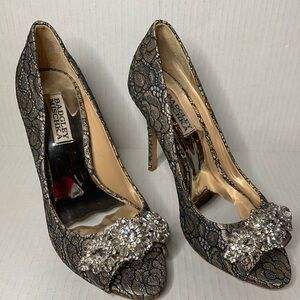 Badgley Mischka  Vanetia Pump Crystal Lace Open 7 Heel 4.25” Beige Pewter